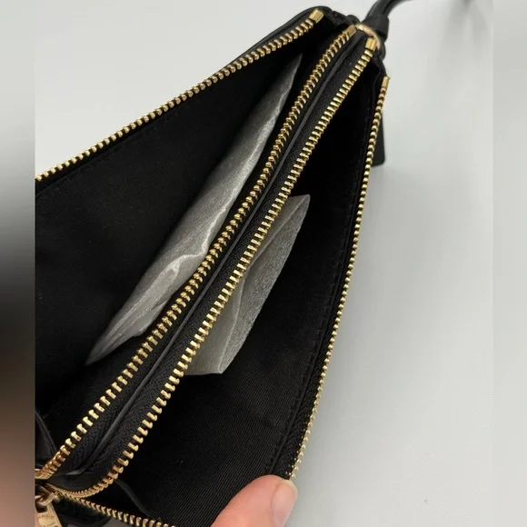 Coach Double Corner Zip Wristlet in black refined pebbled leather - Picture 4 of 7